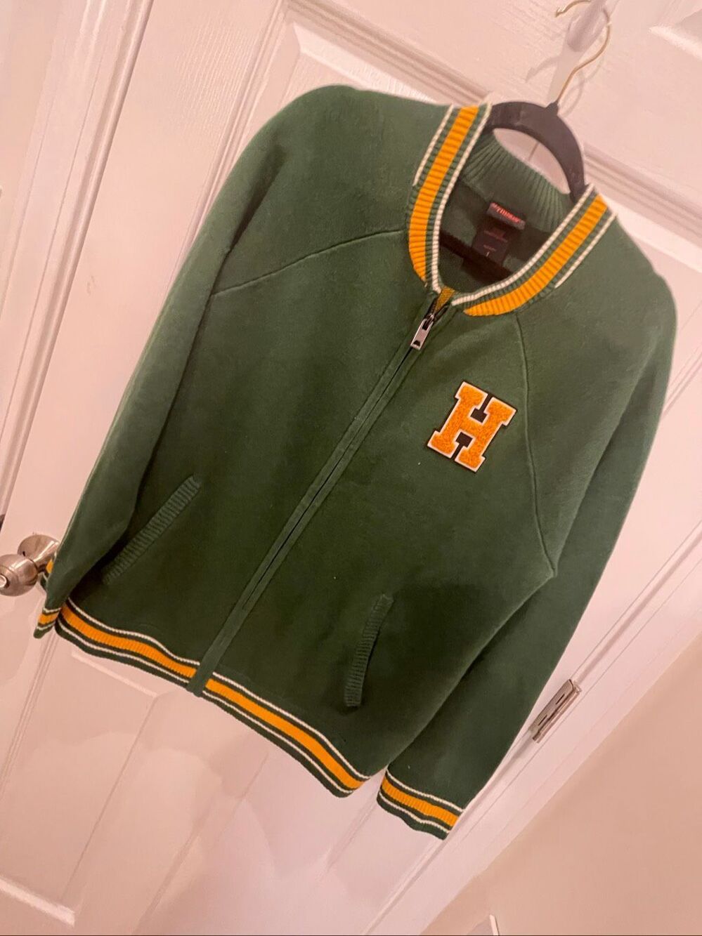 Stranger Things Hawkins Tigers sweater full zip large